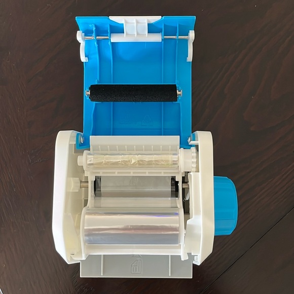 Xyron Create a Sticker,  Mini Sticker Maker, Paper Projects Permanent Adhesive - Picture 9 of 10